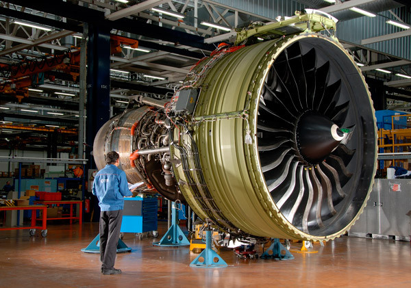 Motor a reacci&oacute;n GE90-115B